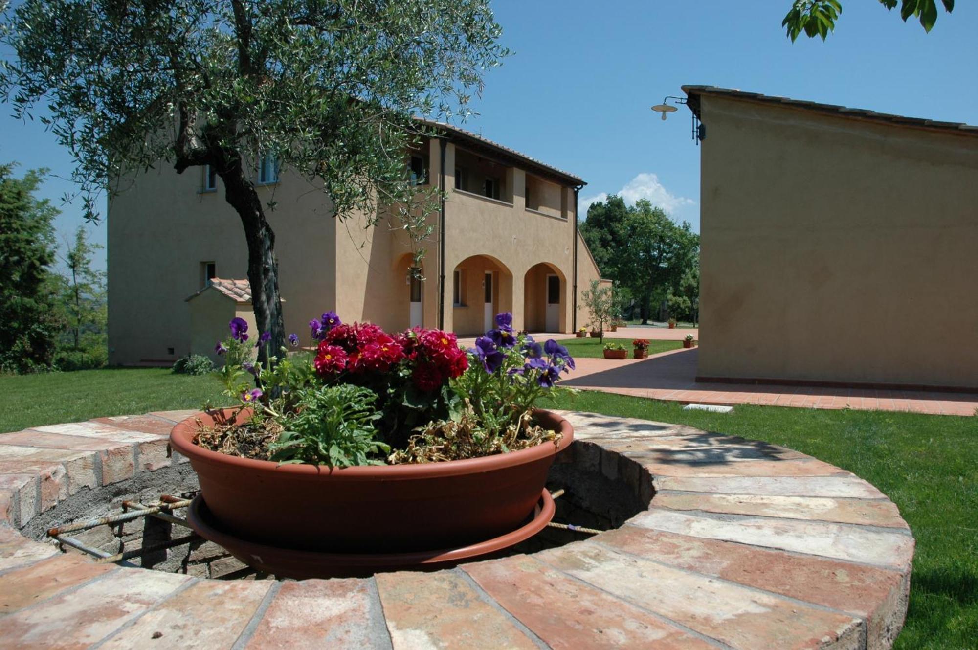 Agriturismo L'Imposto Pomarance Bagian luar foto