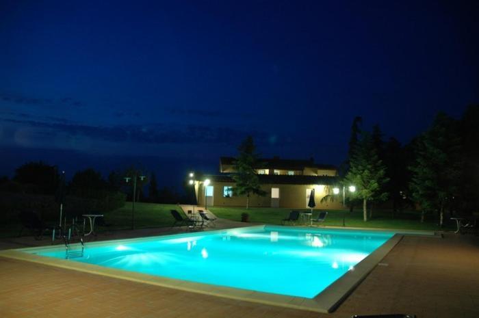 Agriturismo L'Imposto Pomarance Bagian luar foto