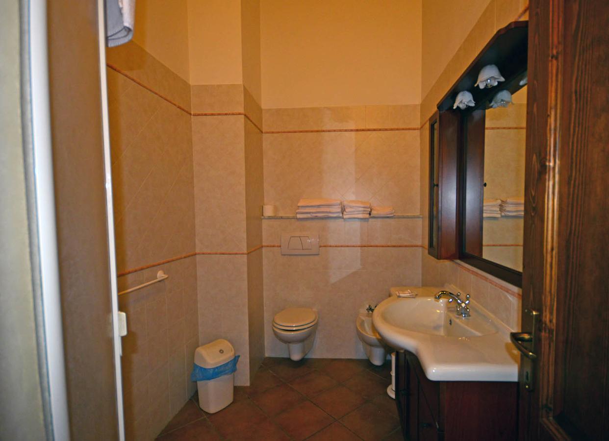 Agriturismo L'Imposto Pomarance Bagian luar foto